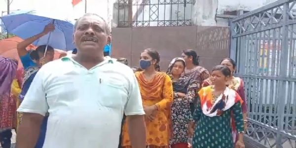 নতুন শ্রমবিধির বিরোধিতায় কল্যাণীর লিকার ইউনিটে শ্রমিক বিক্ষোভ, ব্যাহত কাজকর্ম