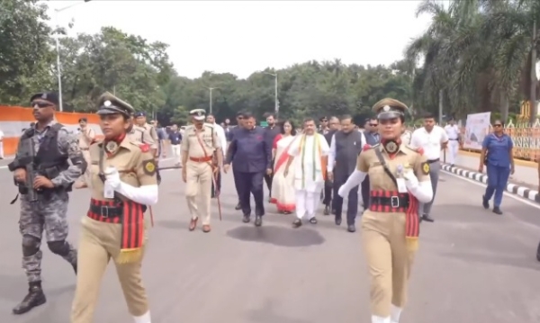 স্বাধীনতা দিবসের শুভেচ্ছা মুখ্যমন্ত্রীর, রেড রোডে জাতীয় পতাকা উত্তোলন