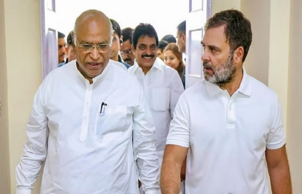 স্বাধীনতা দিবসের অনুষ্ঠান বয়কট খাড়গে ও রাহুলের