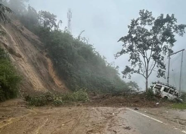 অরুণাচল প্রদেশে ভূমিধস ও হড়পা বানে মৃত ৪, নিখোঁজ ৫ সেনা সদস্য