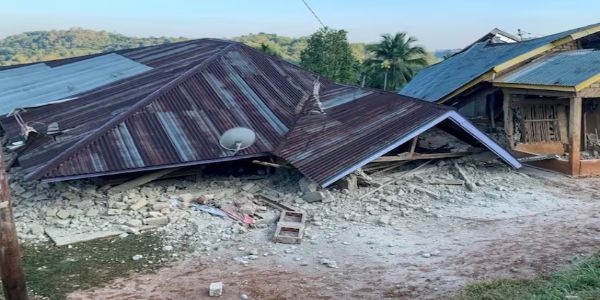 (আপডেট) ৭.৭ তীব্রতার ভূমিকম্প ইন্দোনেশিয়ায়; ভেঙে পড়ল বহু বাড়ি, মৃত ২০
