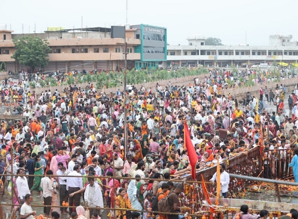 কুবেরেশ্বরধামে ভক্তের ঢল, ১৯ আগস্ট থেকে রুদ্রাক্ষ বিতরণ বন্ধ