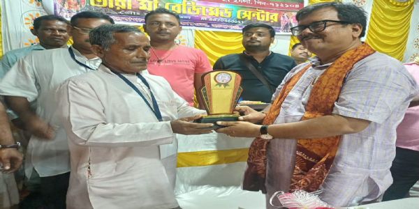 কেওটা হেমন্ত বসু কলোনিতে নকআউট ফুটবল প্রতিযোগিতায় বিধায়ক সুবীর নাগ