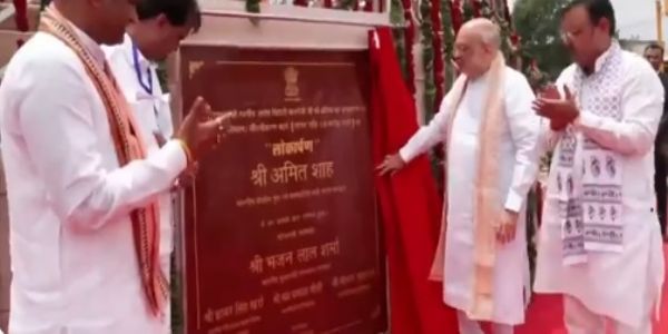 প্রয়াণ বার্ষিকীতে রাজস্থানে বাজপেয়ীর মূর্তির আবরণ উন্মোচন অমিত শাহ-র