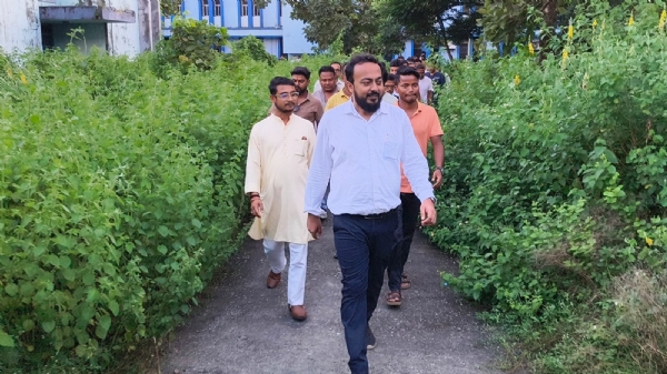 ইন্দ্রনীল খাঁ