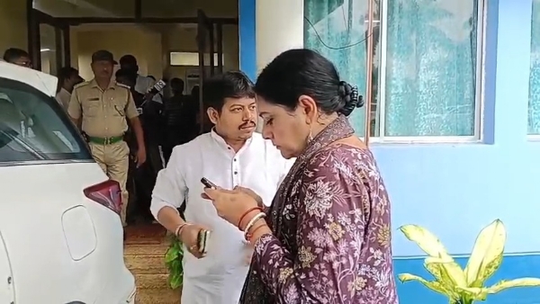 অগ্নিমিত্রা পাল অগ্নিমিত্রা পাল