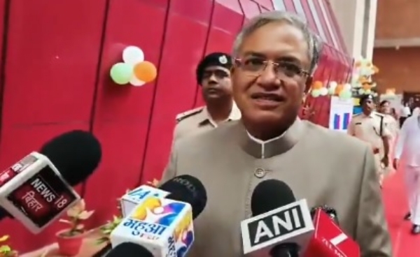 নালন্দা বিশ্ববিদ্যালয়ে বিএলও-দের সঙ্গে মতবিনিময় জ্ঞানেশ কুমারের নালন্দা বিশ্ববিদ্যালয়ে বিএলও-দের সঙ্গে মতবিনিময় জ্ঞানেশ কুমারের