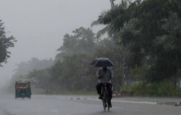 ওড়িশায় ভারী বৃষ্টির লাল সতর্কতা জারি, বন্যায় বাড়ছে উদ্বেগ