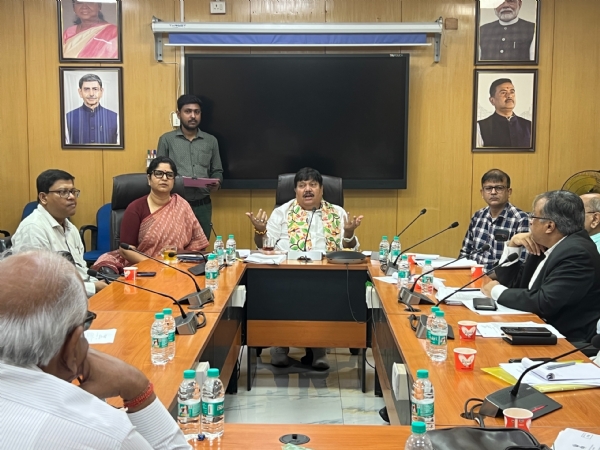 চা শিল্পের মালিক ও প্রতিনিধিদের সঙ্গে বৈঠক
