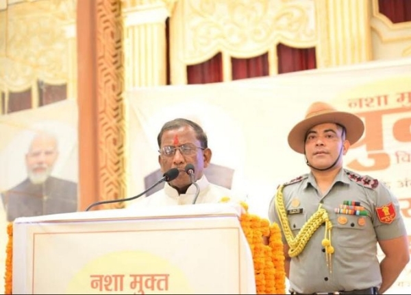 বক্তব্য পেশ করছেন অসমের রাজ্যপাল লক্ষ্মণ প্রসাদ আচার্য বক্তব্য পেশ করছেন অসমের রাজ্যপাল লক্ষ্মণ প্রসাদ আচার্য