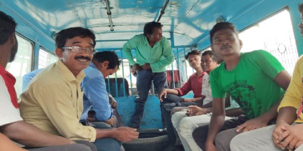 গোঘাটে পুলিশের উপর হামলায় গ্রেফতার ১৪ জন