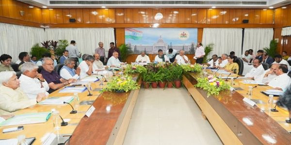 কাবেরী ইস্যু নিয়ে ‘কৃষ্ণা’-য় সর্বদলীয় বৈঠক শুরু, বিজয়কে চিঠি বিজয়েন্দ্রর