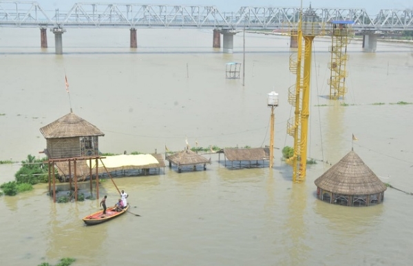 প্রয়াগরাজে গঙ্গা-যমুনার জলস্তর বৃদ্ধি,নিরাপদ সব বাঁধ