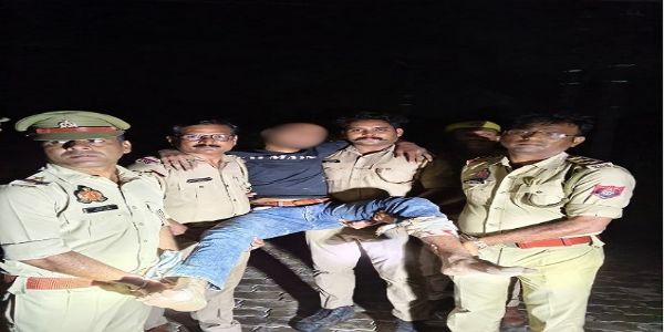 ফতেহপুরে পুলিশি এনকাউন্টারে গুলিবিদ্ধ হয়ে গ্রেফতার দুষ্কৃতী