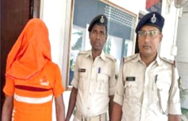 হোটেলের আড়ালে অবৈধ অস্ত্র বিক্রি, গ্রেফতার এক