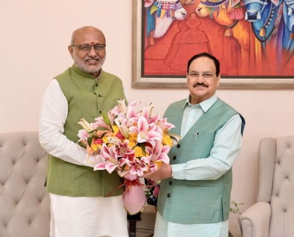 জে পি নাড্ডার স্বাস্থ্যের খোঁজখবর নিলেন উপরাষ্ট্রপতি জে পি নাড্ডার স্বাস্থ্যের খোঁজখবর নিলেন উপরাষ্ট্রপতি