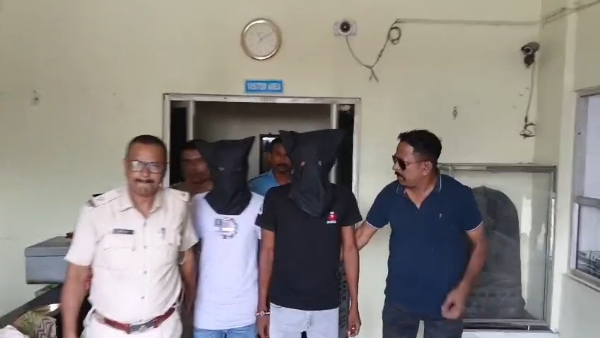 মাদক পাচারে গ্রেফতার দুই মাদক পাচারে গ্রেফতার দুই