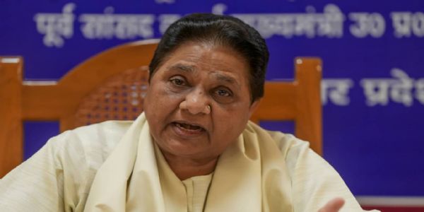বন্দেমাতরম নিয়ে যা চলছে দেশে তা কাম্য নয়, মন্তব্য মায়াবতীর