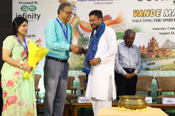 রাজ্য পর্যটন দফতরের ভারপ্রাপ্ত মন্ত্রী ড. শঙ্কর ঘোষ রাজ্য পর্যটন দফতরের ভারপ্রাপ্ত মন্ত্রী ড. শঙ্কর ঘোষ
