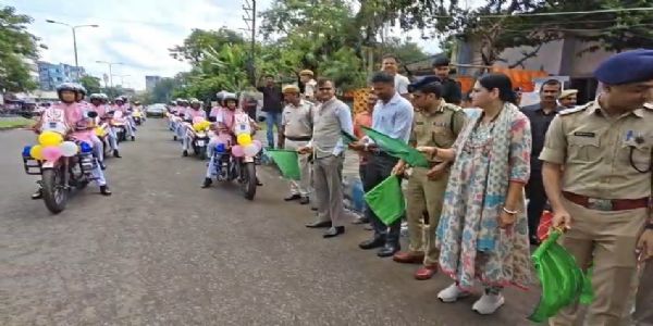 আসানসোলে মহিলাদের নিরাপত্তায় ‘দুর্গা স্কোয়াড’, ১০টি বাইক ও স্কুটিতে নজরদারি
