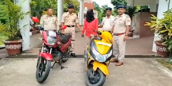 আগরতলায় বাইক ও স্কুটি সহ গ্রেফতার কুখ্যাত চোর