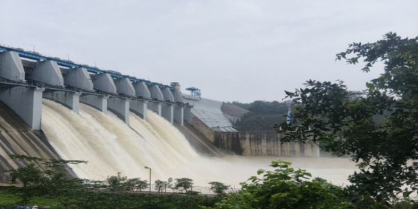 কোরবায় বাংগো বাঁধে বাড়ছে জল, পরিস্থিতি নিয়ন্ত্রণে খোলা হল ৫টি গেট