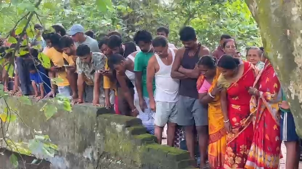 ব্রিজের নিচে মৃতদেহ ব্রিজের নিচে মৃতদেহ