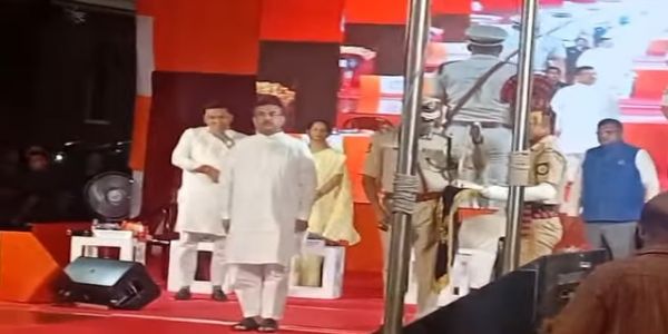 ১০ জনকে জীবন রক্ষা পুরস্কার প্রদান মুখ্যমন্ত্রী শুভেন্দুর