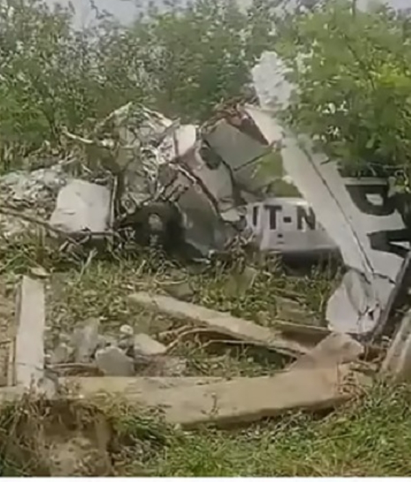 কানপুরে গঙ্গার ব্যারাজের কাছে আছড়ে পড়ল বিমান, মৃত দুই