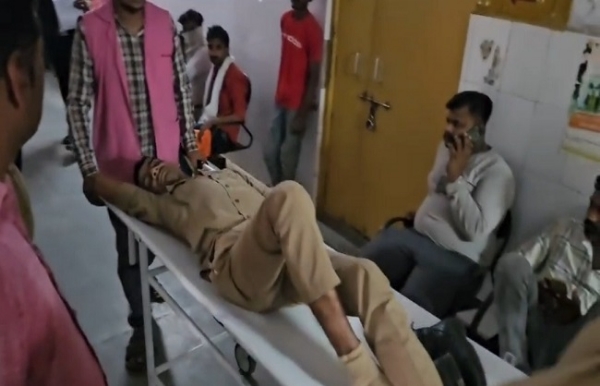 এসপি দফতরের ছাদ থেকে ঝাঁপ পুলিশকর্মীর, আশঙ্কাজনক অবস্থা
