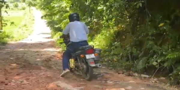 সংস্কারের অভাবে বেহাল লরি বাজার–দিনান কোবরা সড়ক, দুর্ভোগে এলাকাবাসী