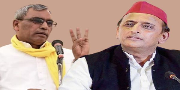 রাখি ‘কেলেঙ্কারি’ নিয়ে অখিলেশকে নিশানা ওমপ্রকাশ রাজভরের, ১১ হাজারের বদলে ১১০০ টাকা দেওয়ার অভিযোগ