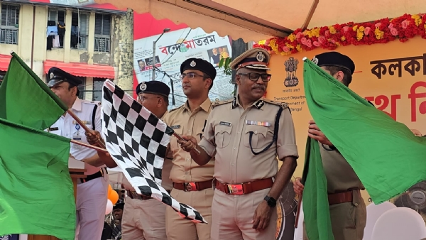পার্ক সার্কাস ৭ পয়েন্ট ক্রসিংয়ে সূচনায় শ্রী নন্দ