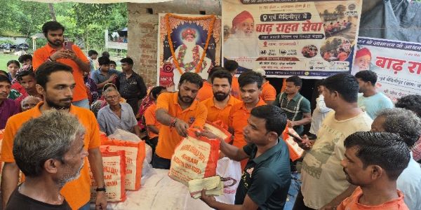 চন্দনখালিতে বন্যাকবলিতদের পাশে আসারামজি বাপু আশ্রম ট্রাস্ট, দেড় হাজার মানুষের জন্য খাবারের সংস্থান