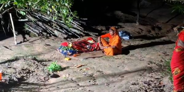 রহস্যমৃত্যু শাশুড়ির, পুত্রবধূর বিরুদ্ধে মারধরের অভিযোগ