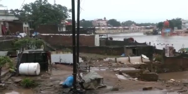বাড়ছে মন্দাকিনীর জলস্তর, চিত্রকূট ও সংলগ্ন এলাকায় বন্যা পরিস্থিতি