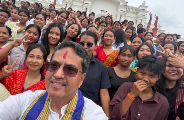 কের পূজায় মুখ্যমন্ত্রী
