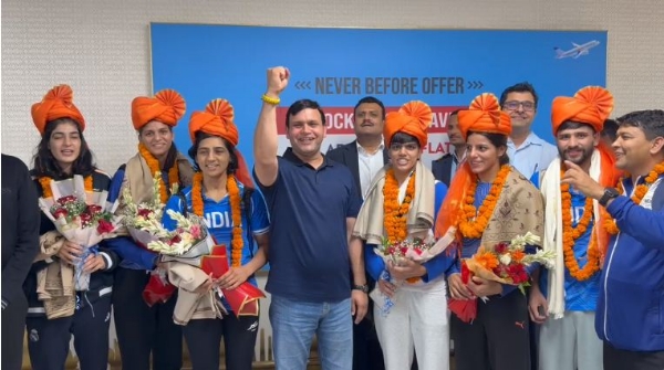 হরিয়ানার পদকজয়ীদের বিমানবন্দরে উষ্ণ অভ্যর্থনা