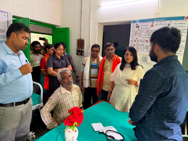 স্বাস্থ্য কেন্দ্র পরিদর্শনে সুমনা সরকার স্বাস্থ্য কেন্দ্র পরিদর্শনে সুমনা সরকার