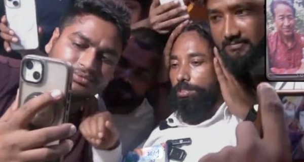 ছাত্র আন্দোলনে নতুন মোড়, দেবেন্দ্রনাথের অনশন ভাঙেননি বলে জানালেন সোনম ওয়াংচুক