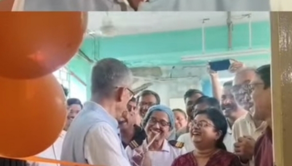 ল্যাপারোস্কপি উদ্বোধন করছেন দীপাঞ্জন চক্রবর্তী ল্যাপারোস্কপি উদ্বোধন করছেন দীপাঞ্জন চক্রবর্তী