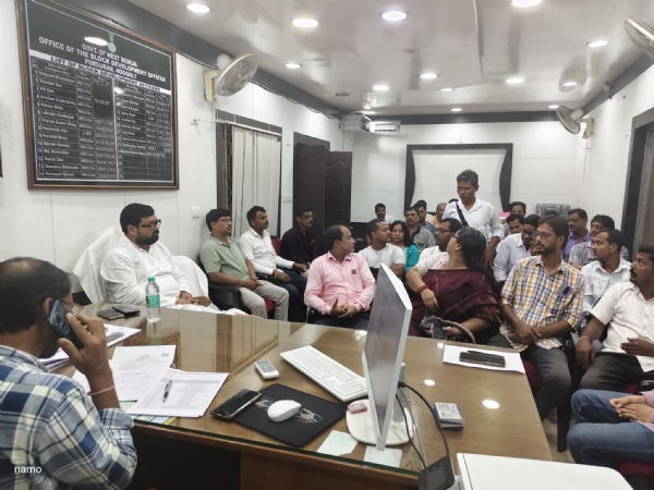 বিধায়কের উপস্থিতিতে পুড়শুড়া ব্লকে গুরুত্বপূর্ণ বৈঠক