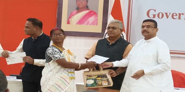 পশ্চিমবঙ্গ আবাস যোজনার ১০.২০ লক্ষ উপভোক্তা পেলেন ৬,১২২ কোটি টাকার আর্থিক সাহায্য
