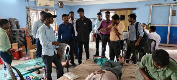 রক্তদান শিবিরে বিধায়ক হেমন্ত বাগ