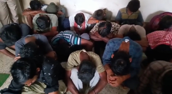 গ্রেফতার ২৩ জন গ্রেফতার ২৩ জন