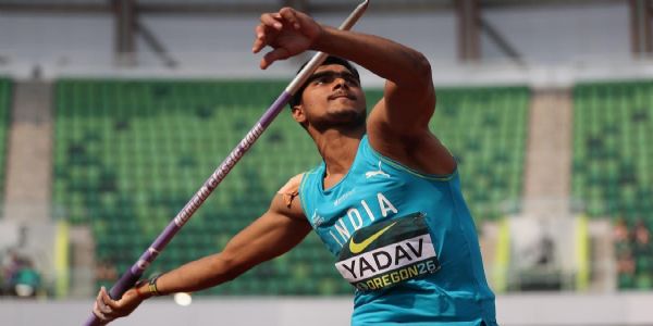 বিশ্ব অ্যাথলেটিক্স অনূর্ধ্ব-২০ চ্যাম্পিয়নশিপে ৭৪.০৯ মিটার জ্যাভলিন থ্রো করে রৌপ্য পদক জিতলেন আশিস যাদব