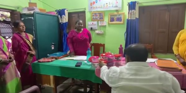 খানাকুলের কিশোরপুর-২ স্বাস্থ্যকেন্দ্রে বিধায়ক সুশান্ত ঘোষের আকস্মিক পরিদর্শন