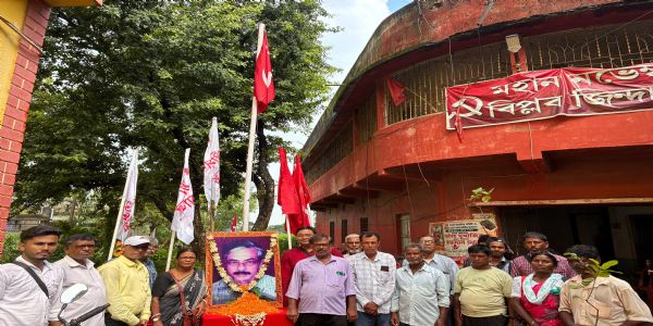 প্রয়াত বাম নেতা অসিত মুখার্জির স্মরণে কামারপুকুরে রক্তদান শিবির