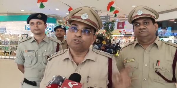 বেলুড়ের রঙ্গলি মলে অগ্নি-নিরাপত্তা পরীক্ষা, নেতৃত্বে ফায়ার অফিসার সোমনাথ প্রামাণিক