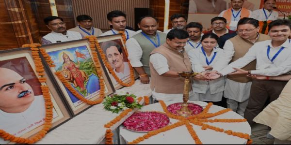 হলদওয়ানিতে ‘যুব সংবাদ’ কর্মসূচিতে অংশ গ্রহণ নিতিন ও ধামির